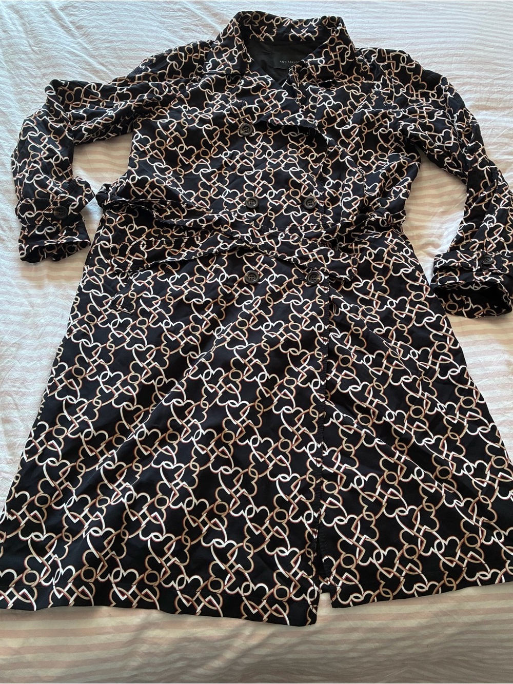 Ann Taylor Black Trench Coat with Cream Chain-Link Print and belt.